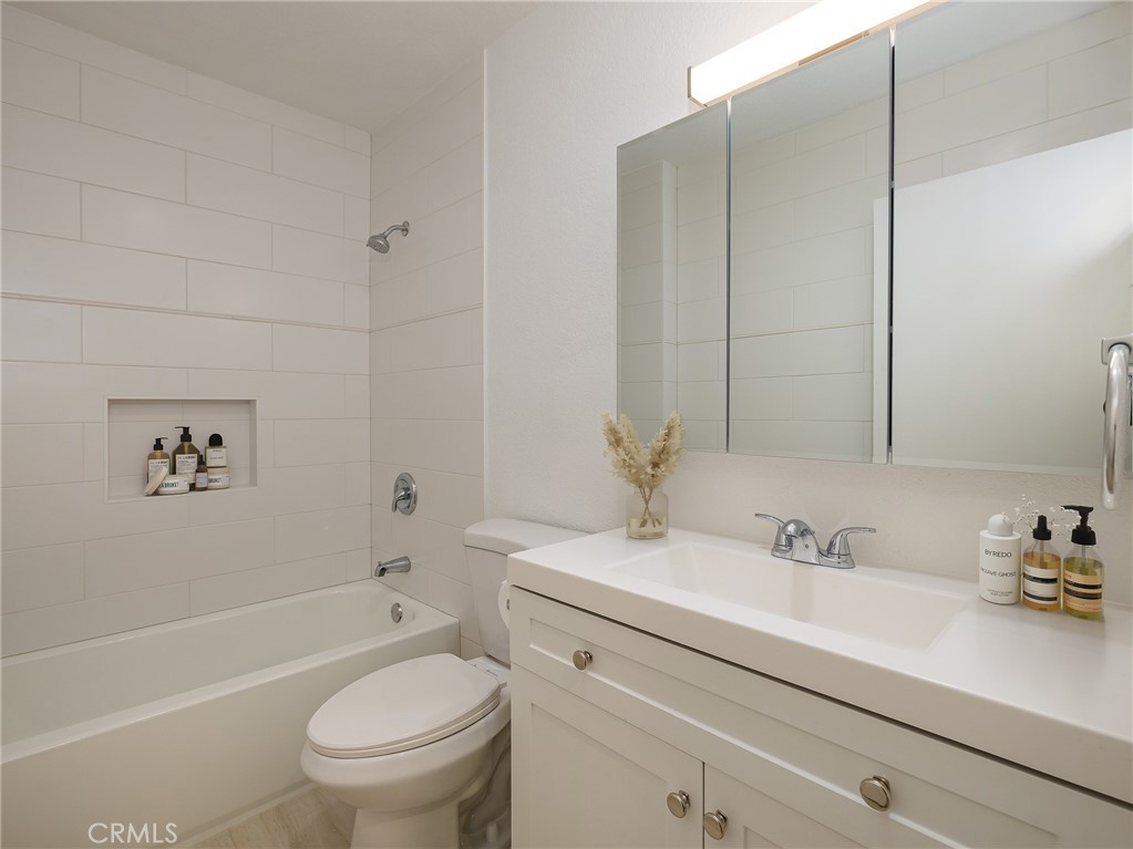 730 W 5th Street