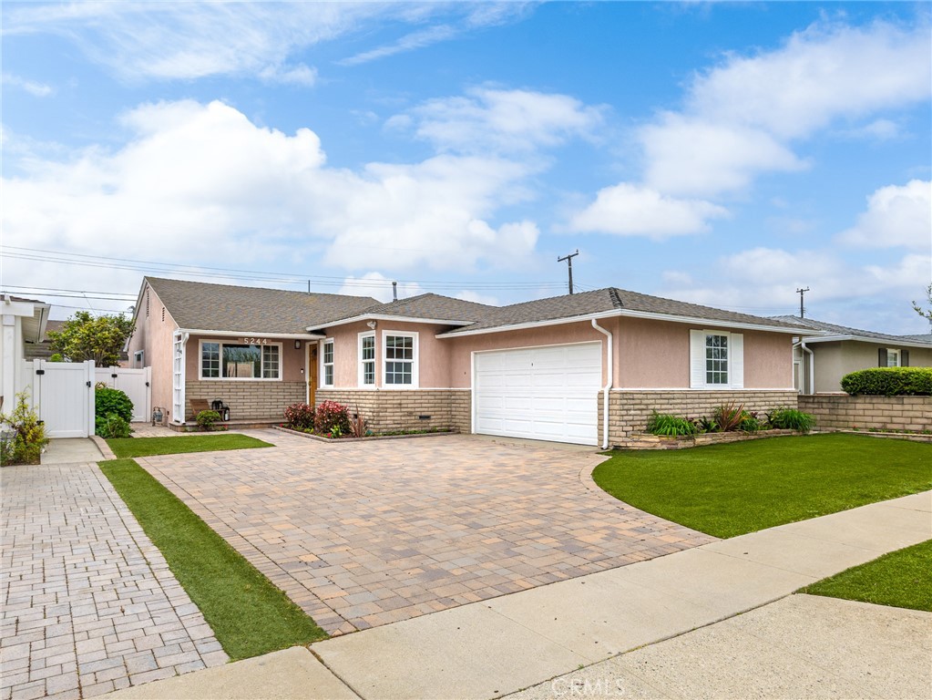 5244 W 137th Place
