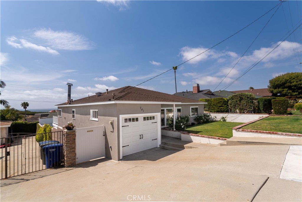741 Hillcrest Street