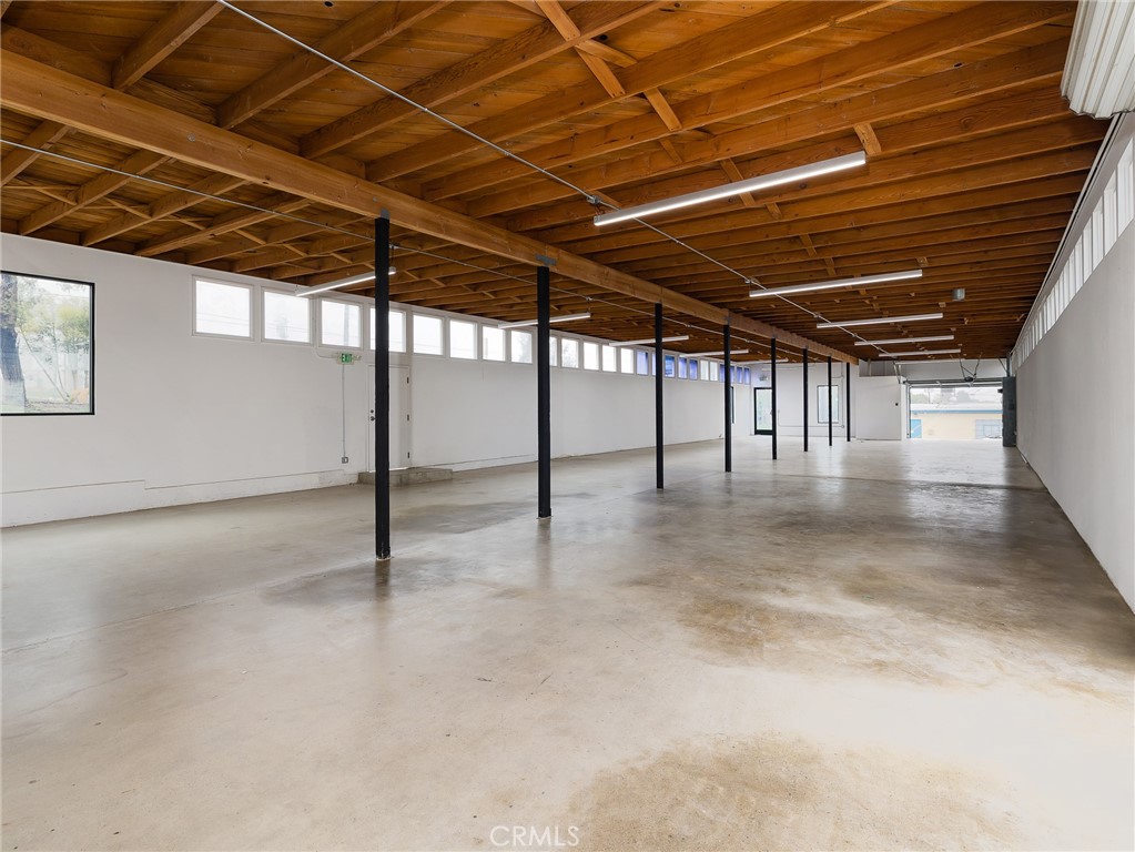 805 E El Segundo Boulevard