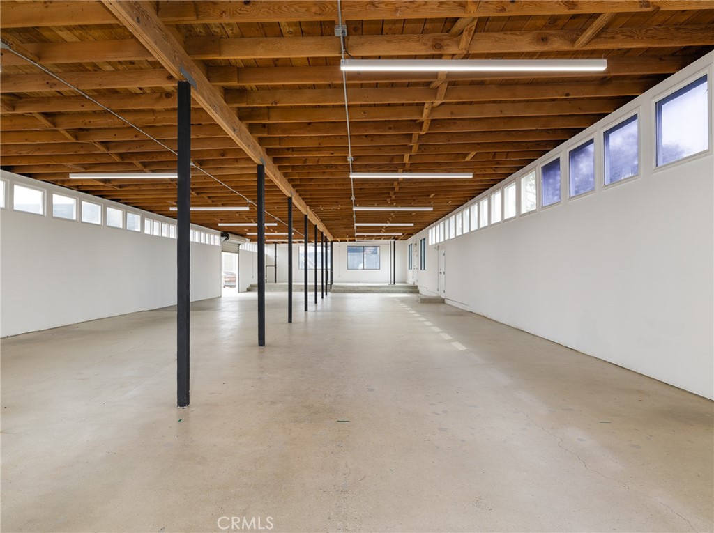 805 E El Segundo Boulevard