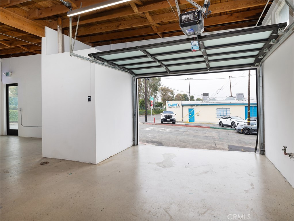 805 E El Segundo Boulevard