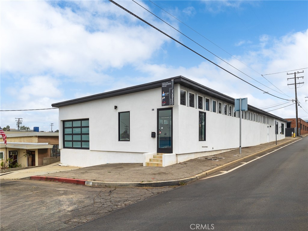 805 E El Segundo Boulevard