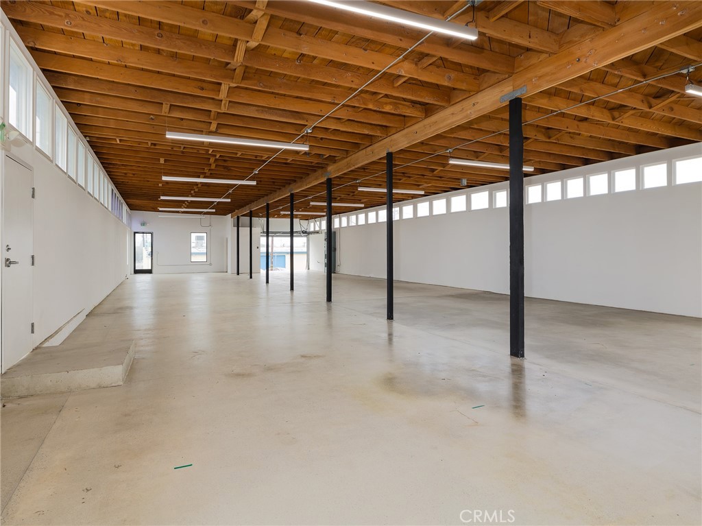 805 E El Segundo Boulevard