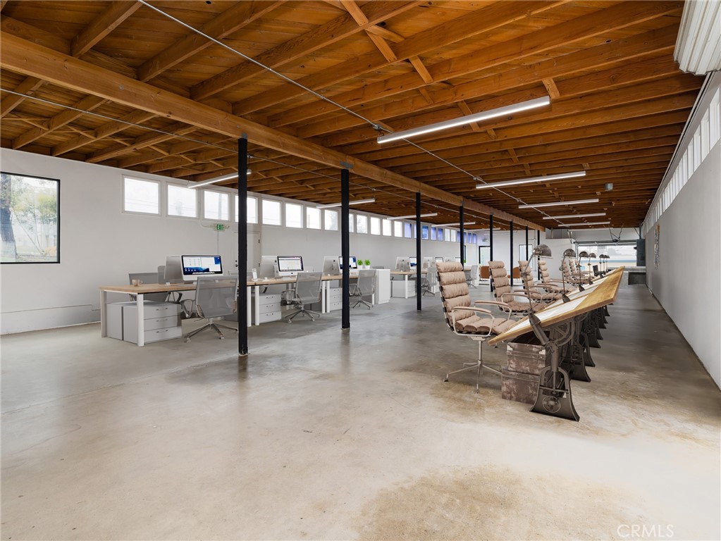 805 E El Segundo Boulevard