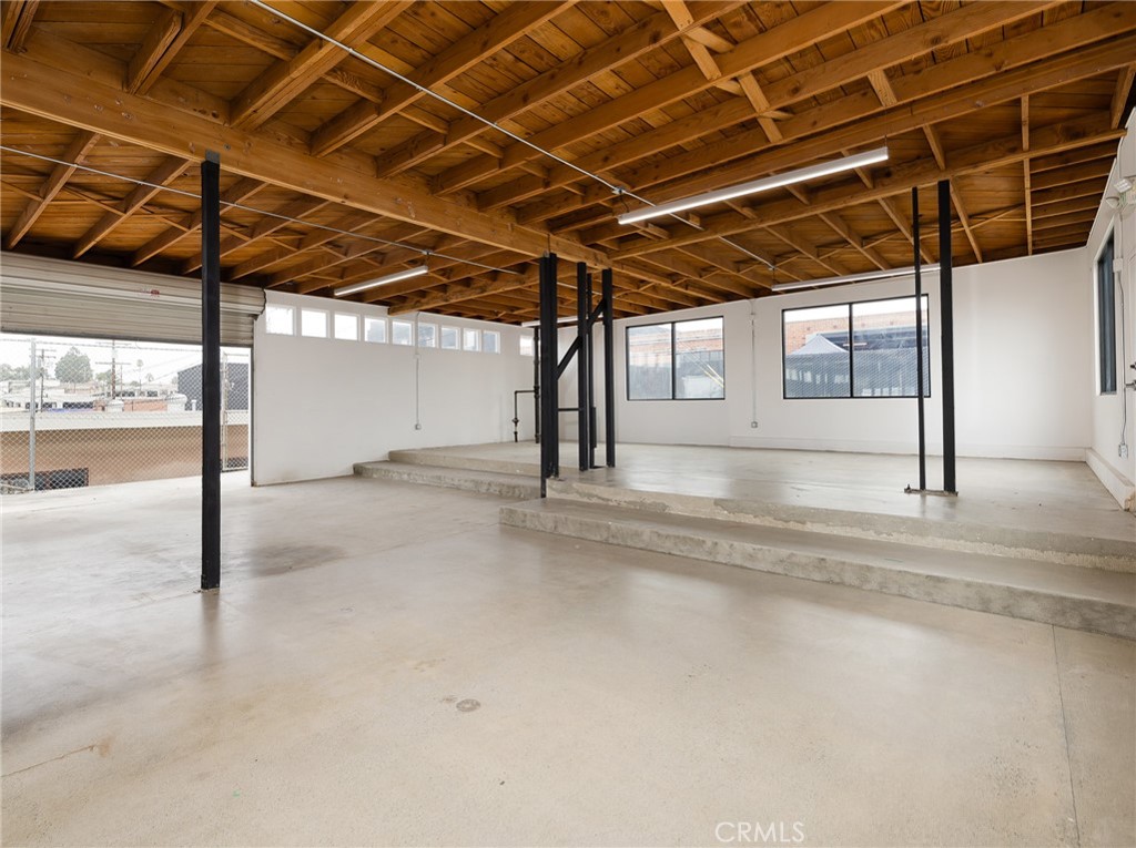 805 E El Segundo Boulevard