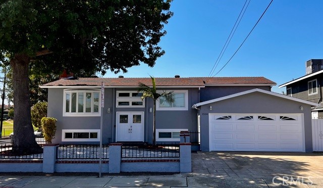 1514 E Maple Avenue