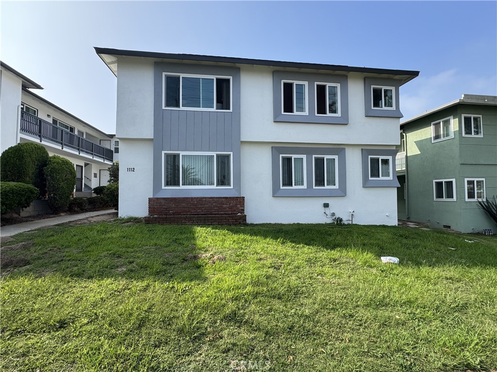 1112 E Imperial Avenue
