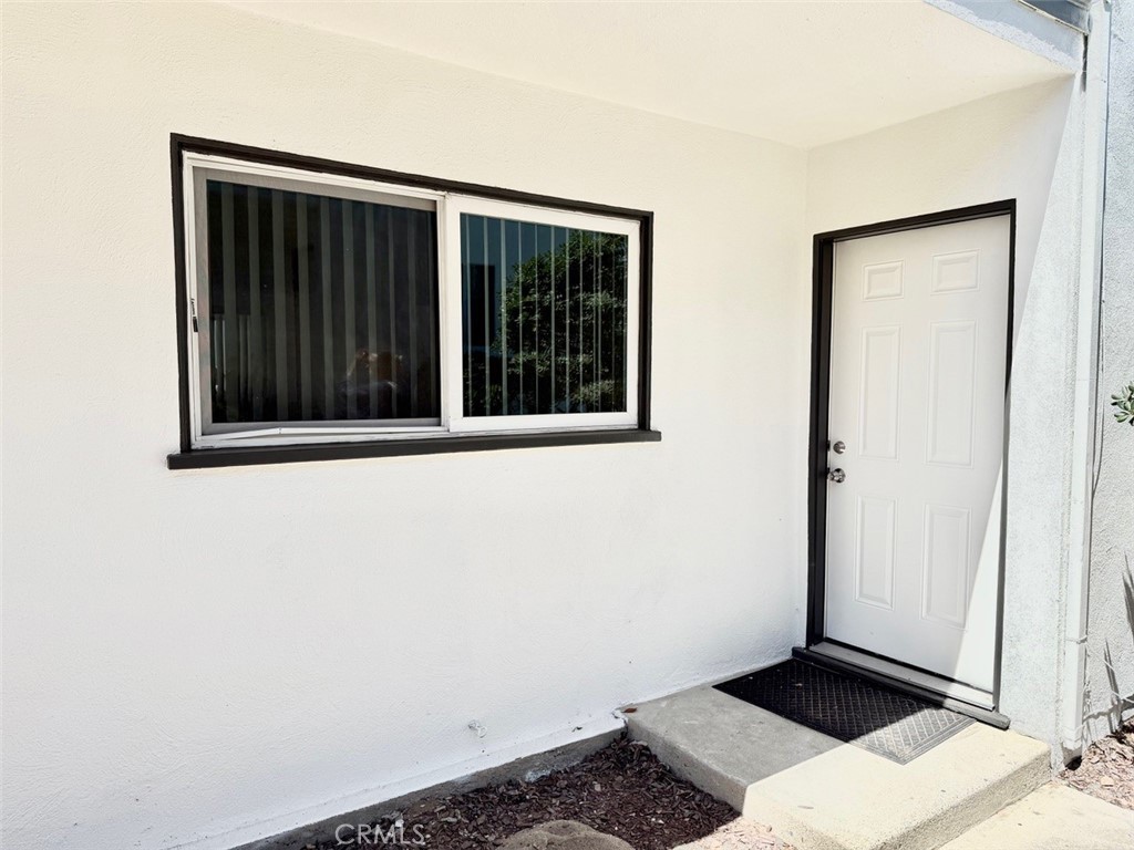 1112 E Imperial Avenue