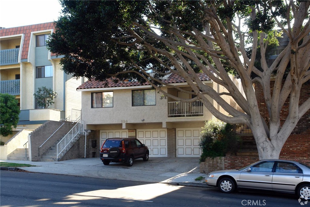 924 Main Street