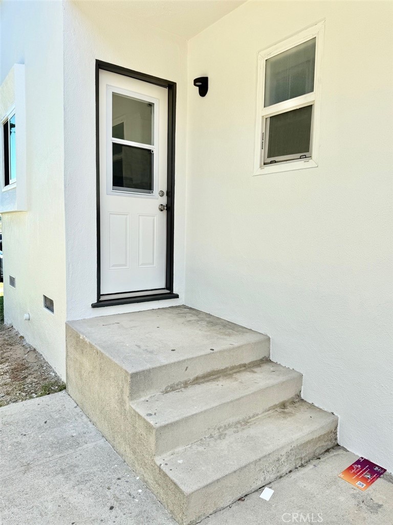 1112 E Imperial Avenue