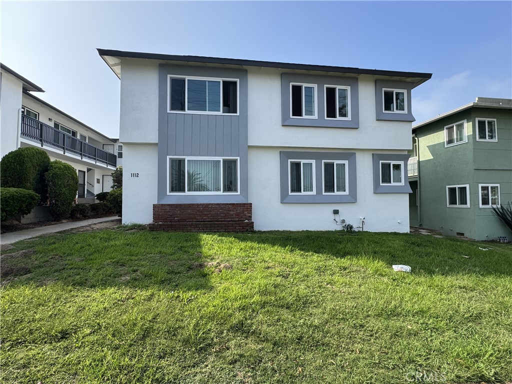 1112 E Imperial Avenue