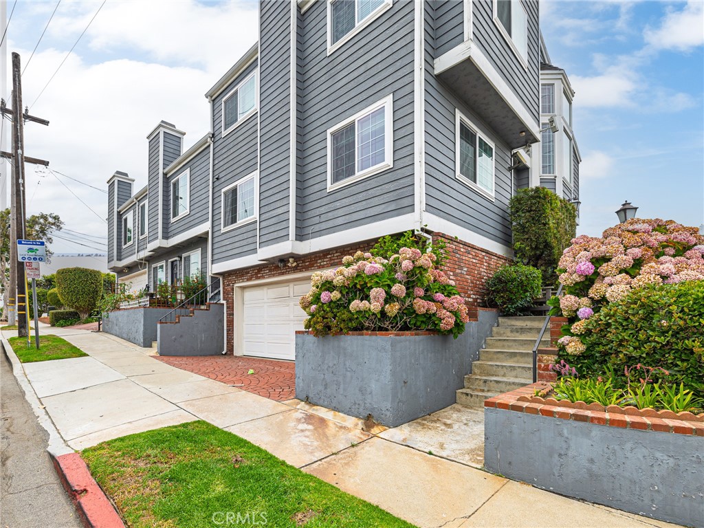 426 E Imperial Avenue