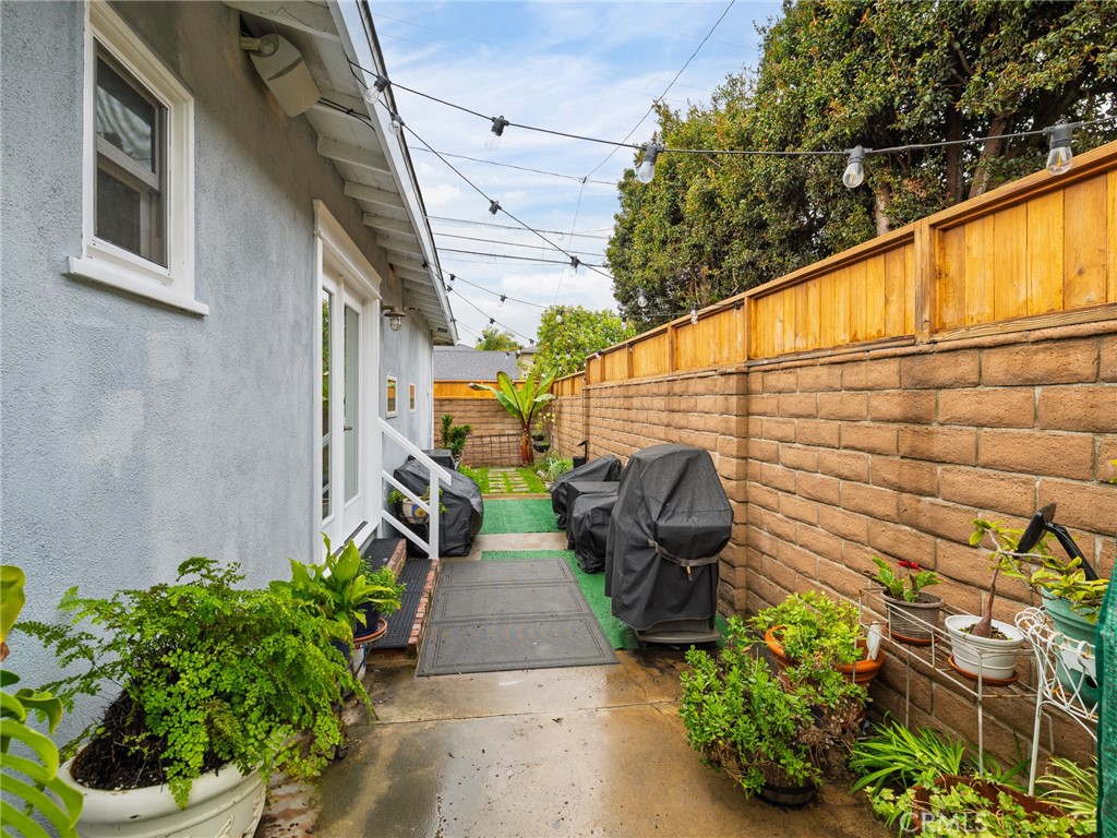 211 E Pine Avenue