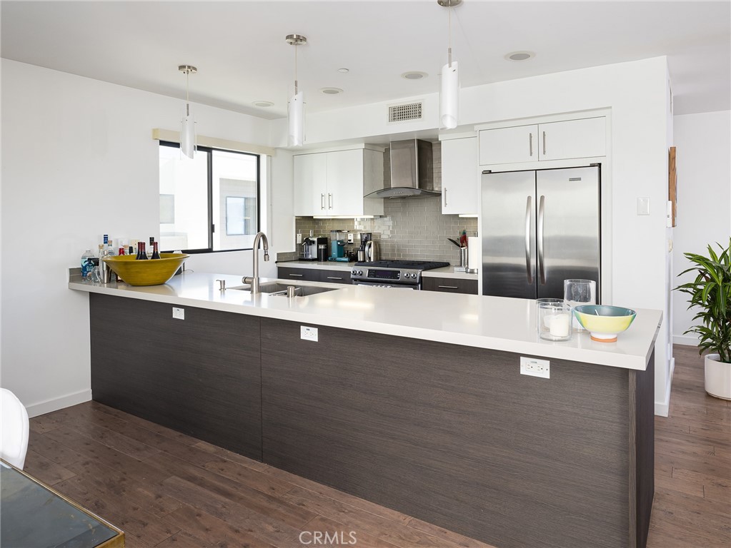 121 E Walnut Avenue