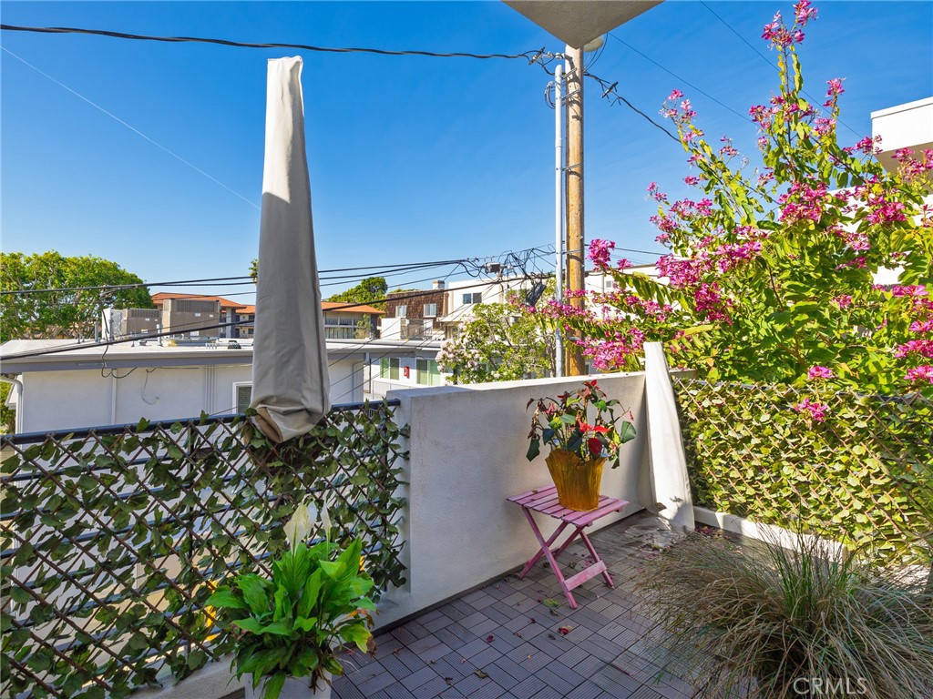 121 E Walnut Avenue