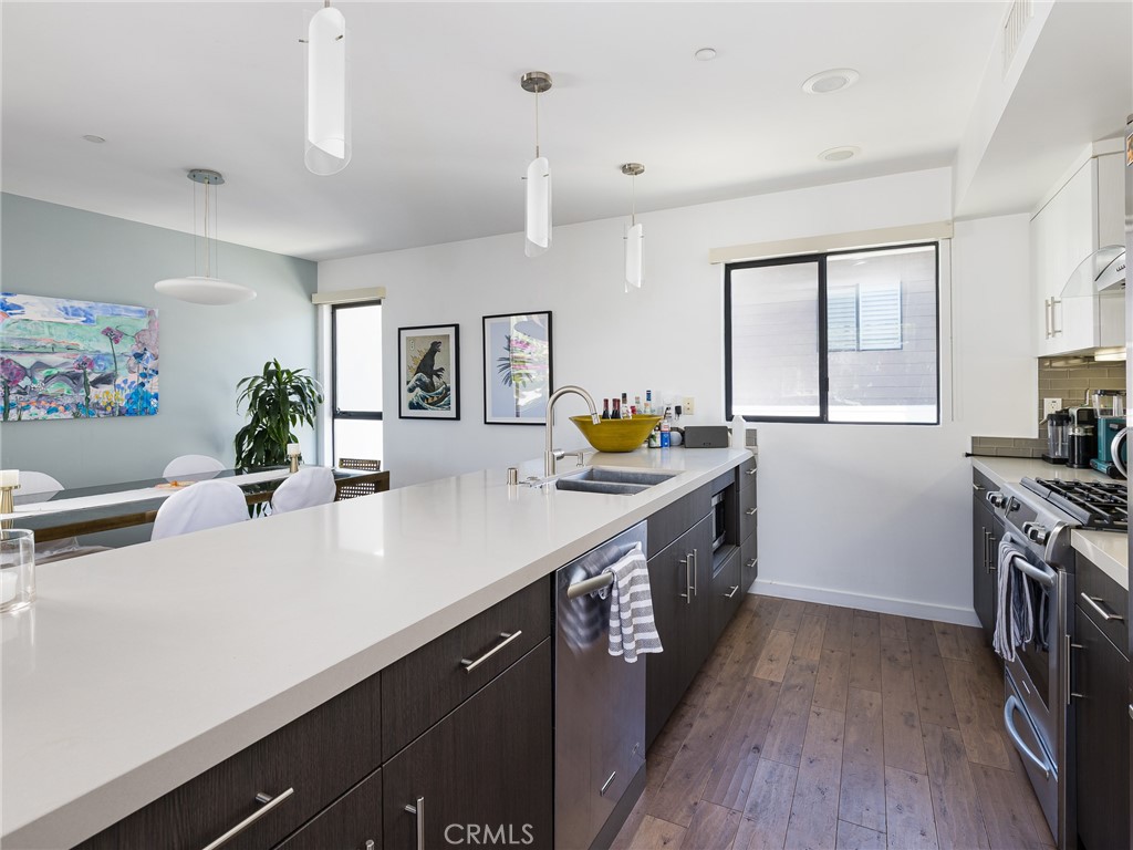 121 E Walnut Avenue
