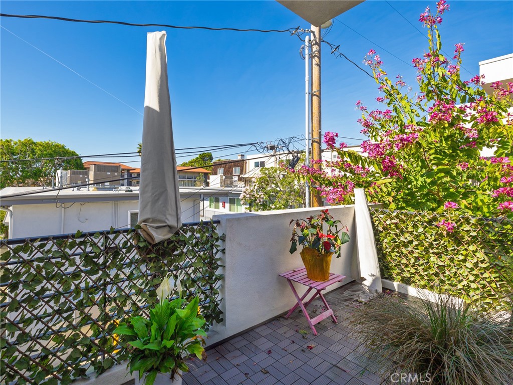 121 E Walnut Avenue