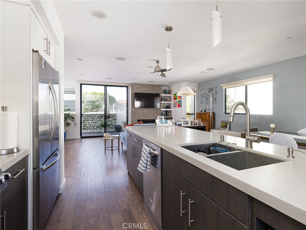 121 E Walnut Avenue