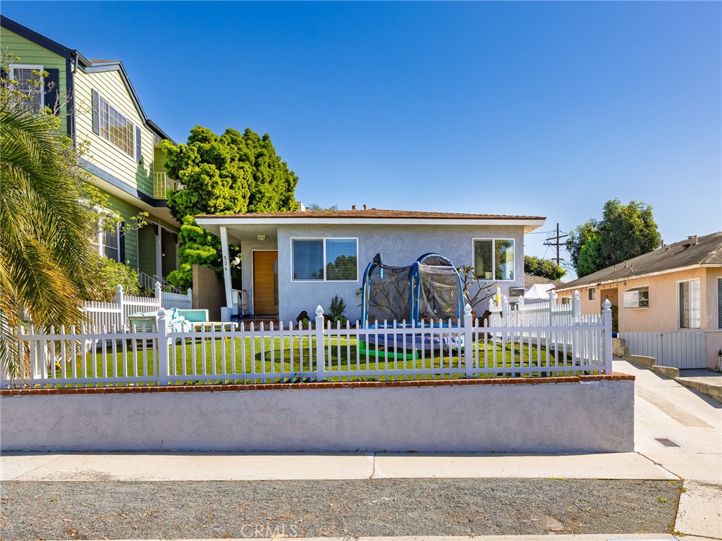 526 Sheldon Street