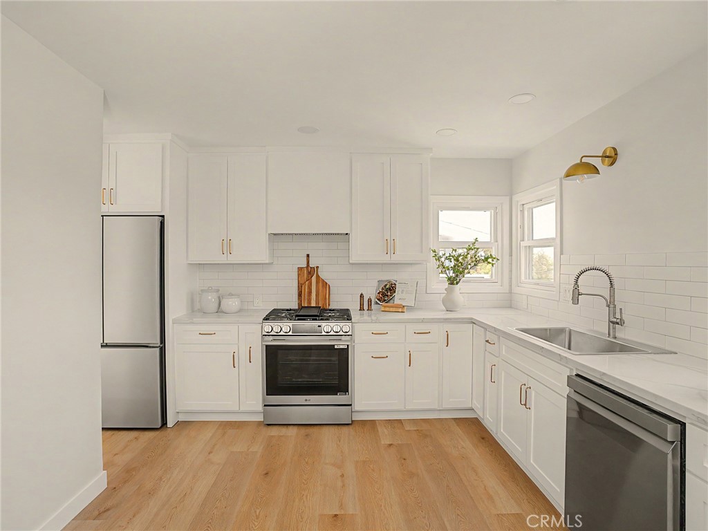 825 Bungalow Drive