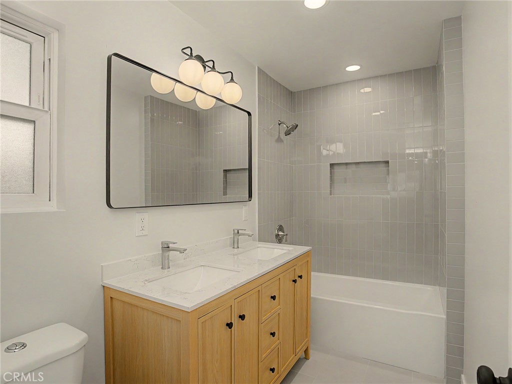 825 Bungalow Drive