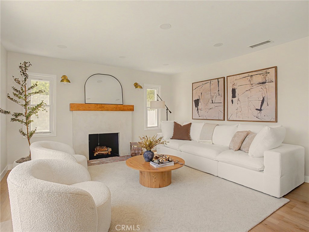 825 Bungalow Drive