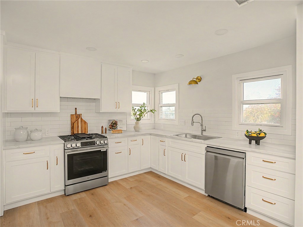 825 Bungalow Drive