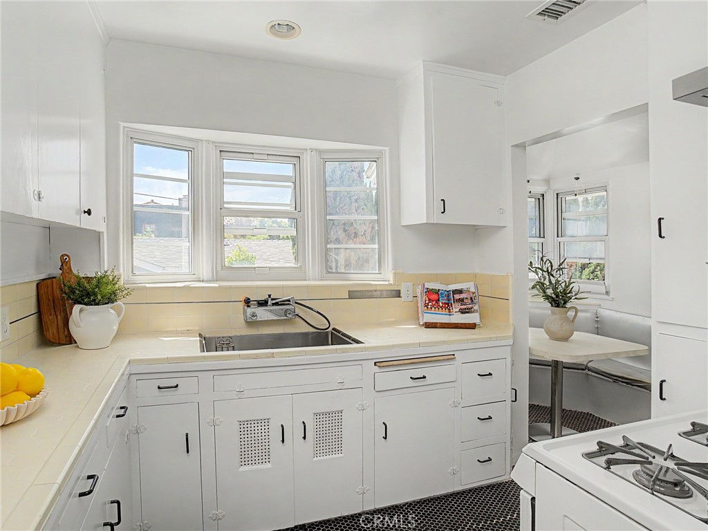 443 Loma Vista Street