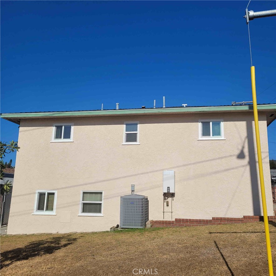 203 E Sycamore Avenue