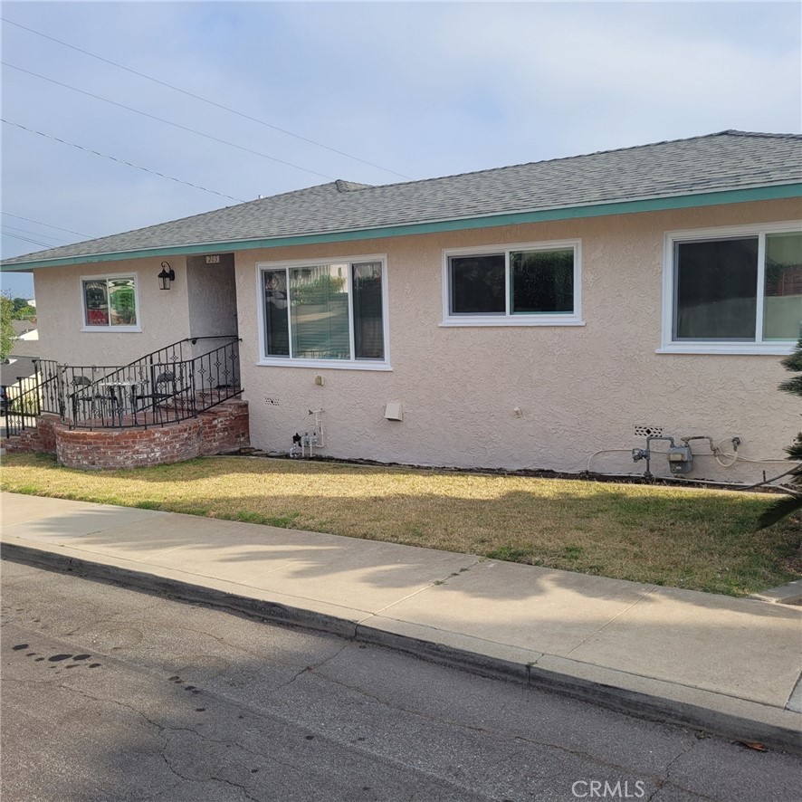 203 E Sycamore Avenue