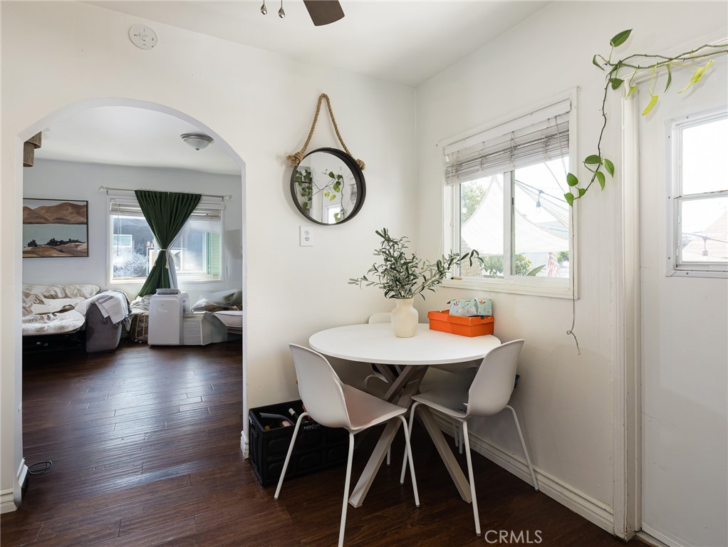 427 E Franklin Avenue