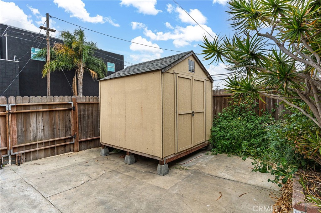 427 E Franklin Avenue