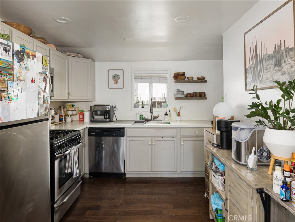 427 E Franklin Avenue