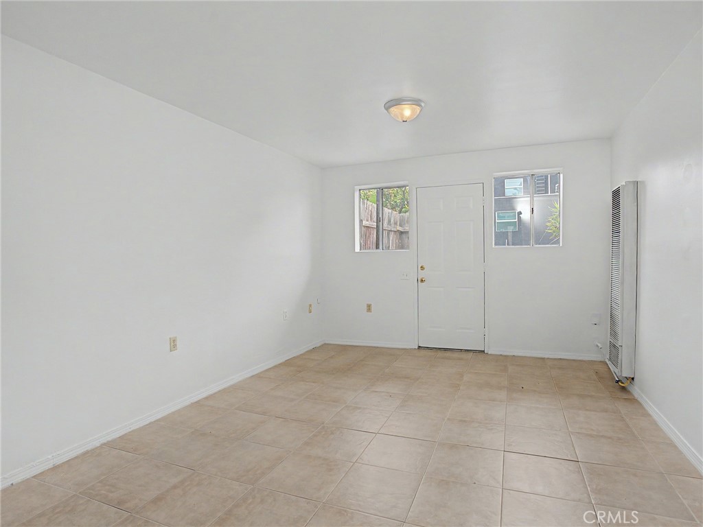 427 E Franklin Avenue