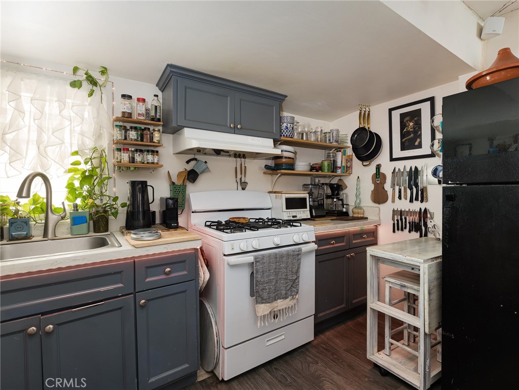 427 E Franklin Avenue