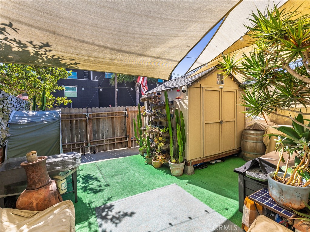 427 E Franklin Avenue