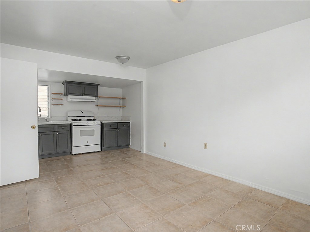 427 E Franklin Avenue