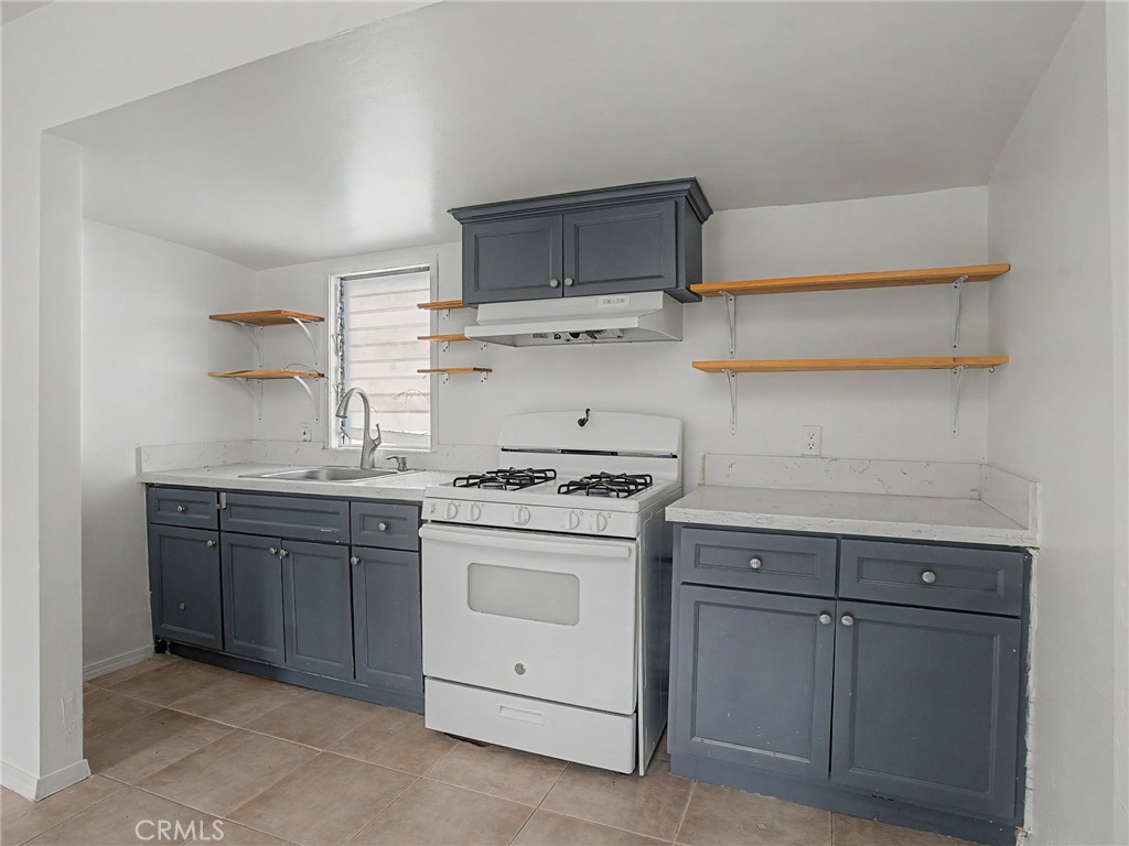 427 E Franklin Avenue