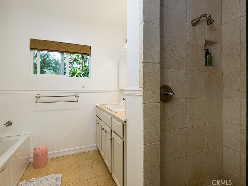 12509 Manor Drive