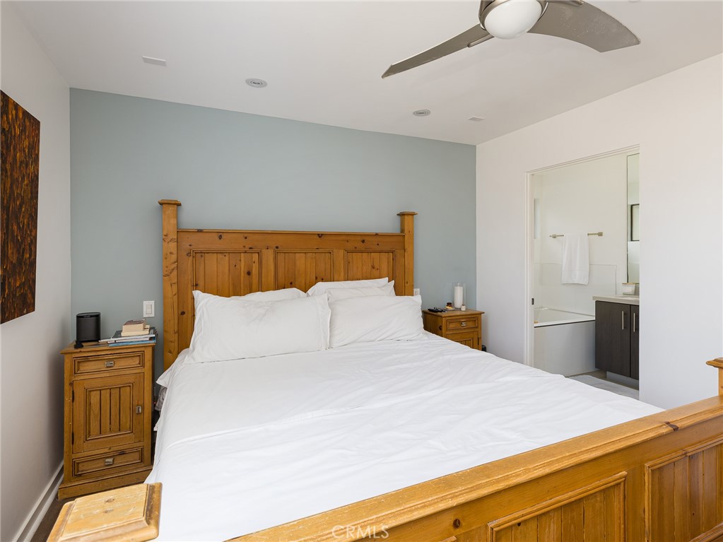 121 E Walnut