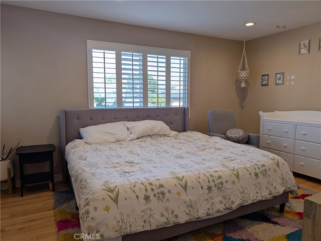 328 E Imperial
