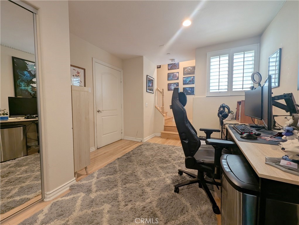 328 E Imperial