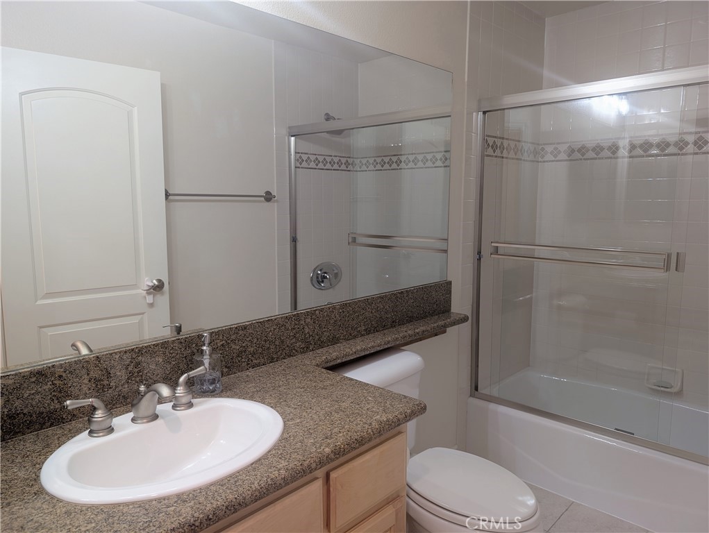 328 E Imperial
