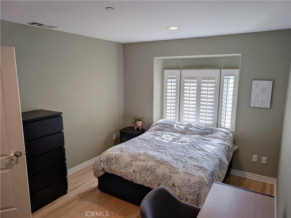 328 E Imperial
