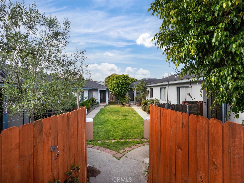1411 Manhattan Beach