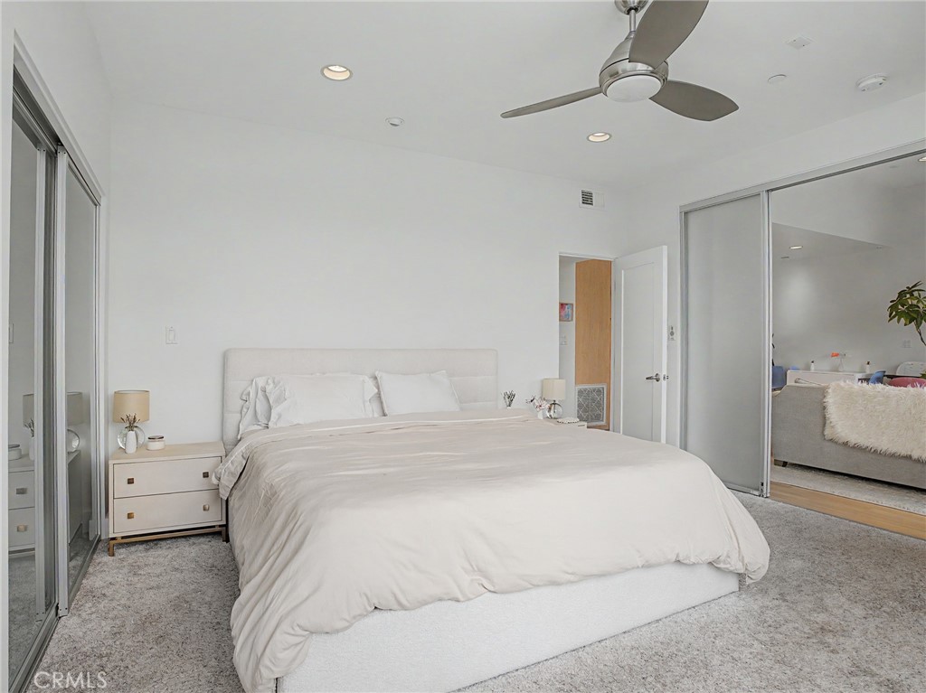 1225 E Grand