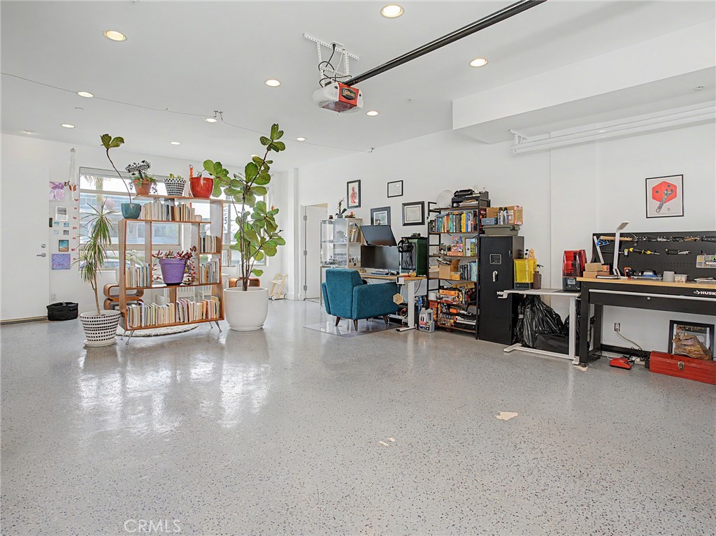 1225 E Grand