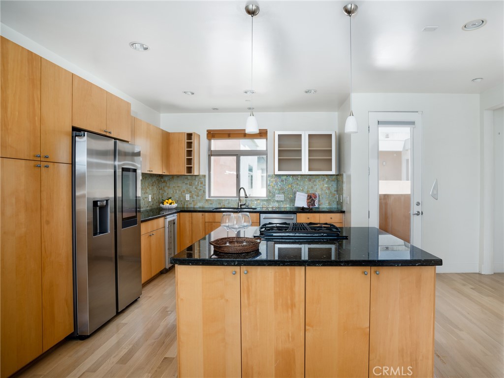 1225 E Grand