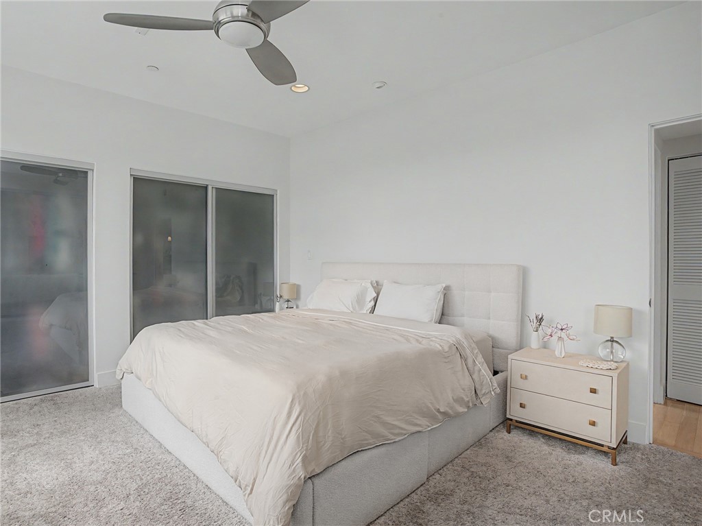 1225 E Grand